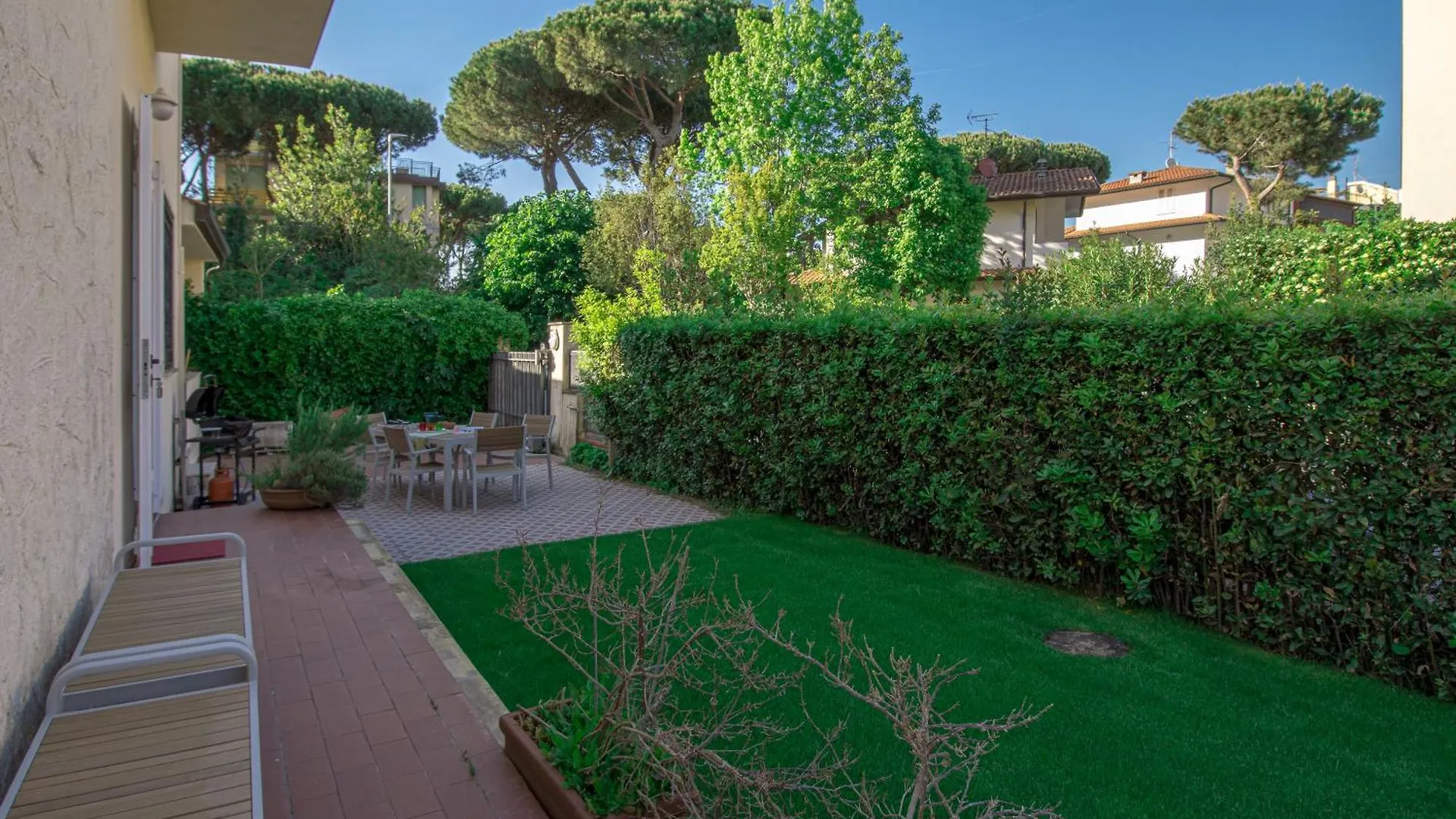 Villa Robin, Elegante E Indipendente Citta Giardino Viareggio 0*,  Italy